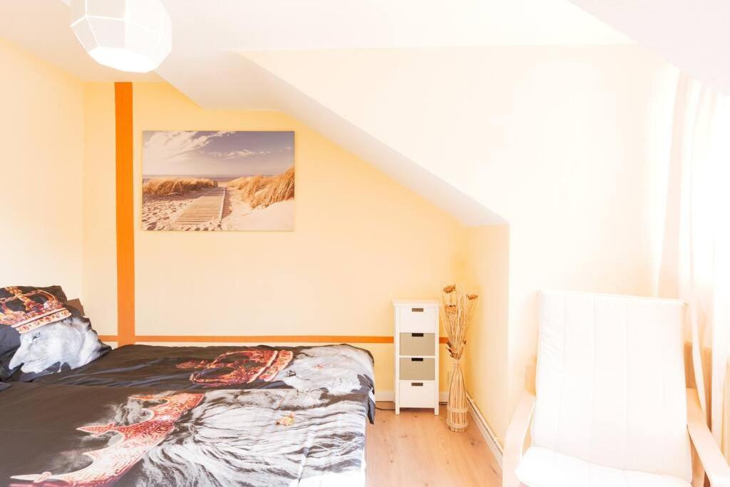 - 3-Bedroom Apartment Luxury: Central & Spacious In Duisburg & Big Tv And Kitchen - Экстерьер фото