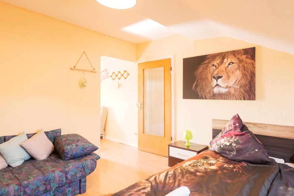 - 3-Bedroom Apartment Luxury: Central & Spacious In Duisburg & Big Tv And Kitchen - Экстерьер фото